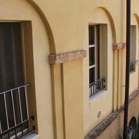 Pensjonat Adelphia Guastalla