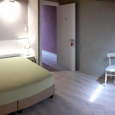 Guest house Adelphia
