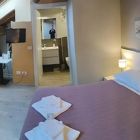 Guest house Adelphia