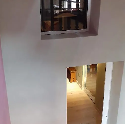 게스트하우스 Adelphia 구아스탈라