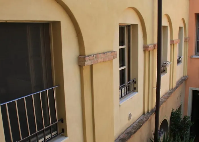 Pensjonat Adelphia Guastalla