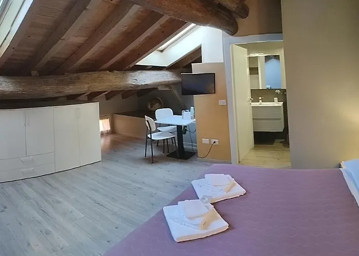 Adelphia 구아스탈라